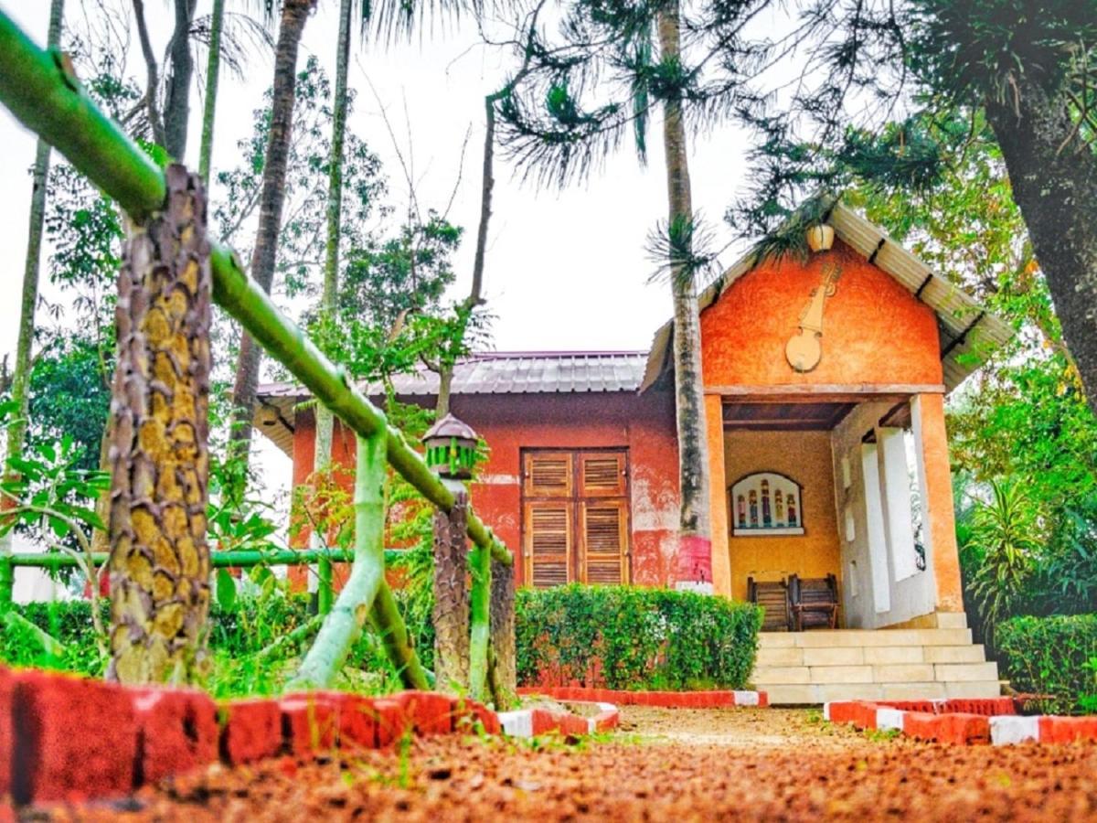 Hotel Raktokorobi Karu Gram Sri Niketan Exterior foto