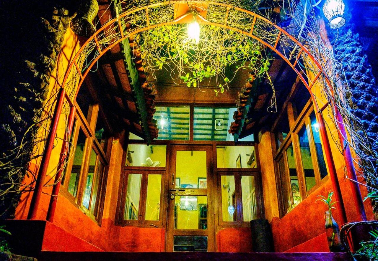 Hotel Raktokorobi Karu Gram Sri Niketan Exterior foto